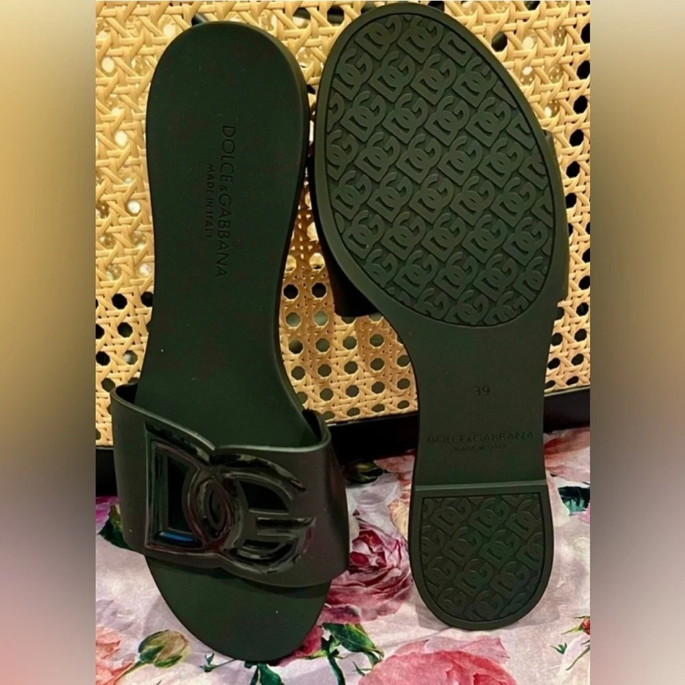 Dolce & Gabbana Black Slide Sandals - Picture 2 of 5